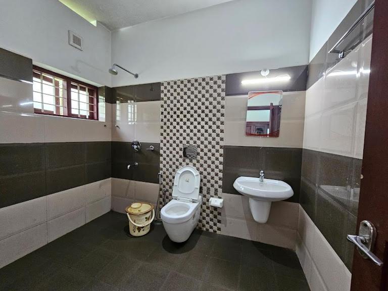 Pknhomestay Kumily Thekkady Εξωτερικό φωτογραφία